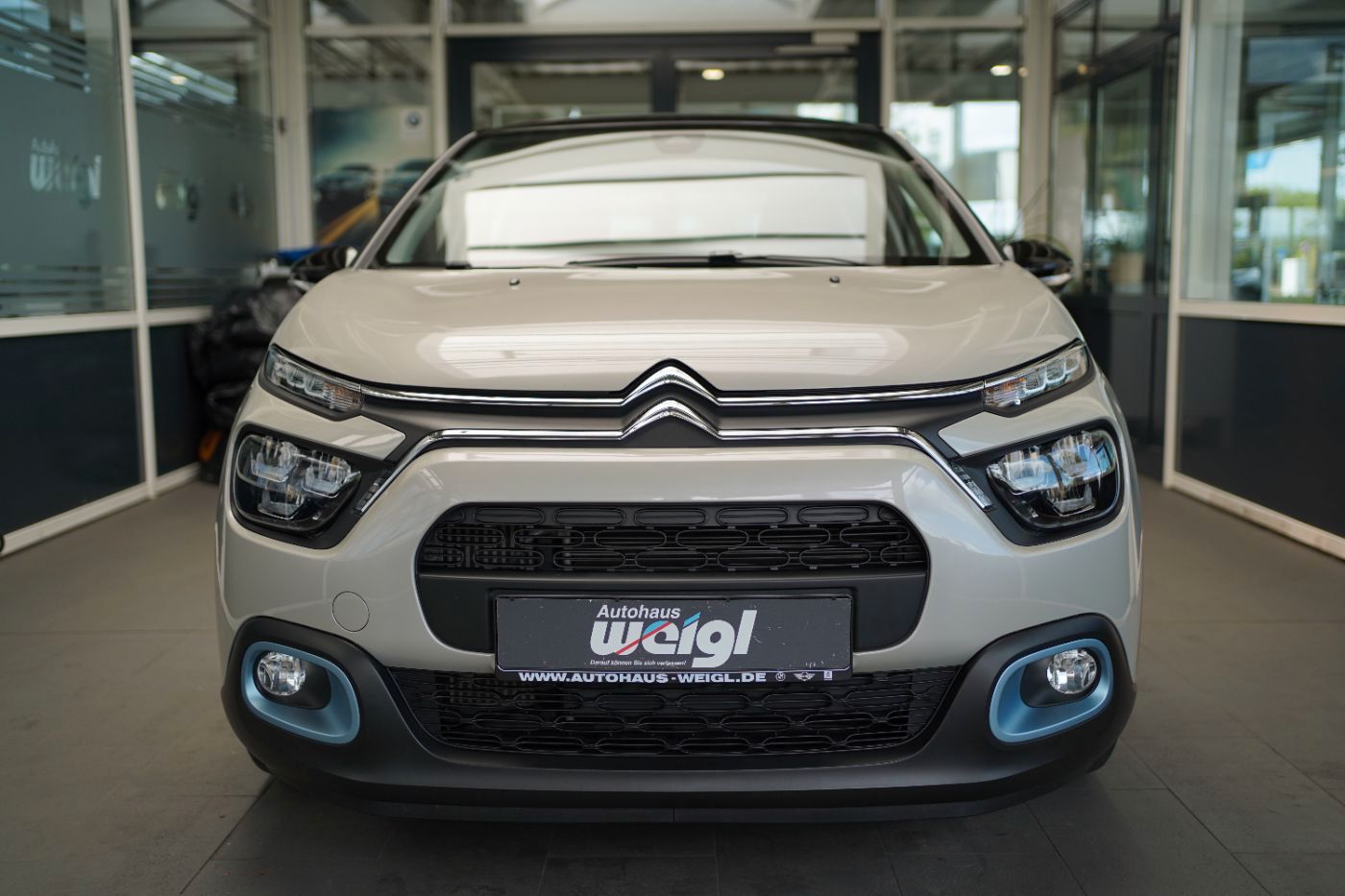 Fahrzeugabbildung Citroën C3 PureTech 110 Elle Klima Navi Sitzheizung