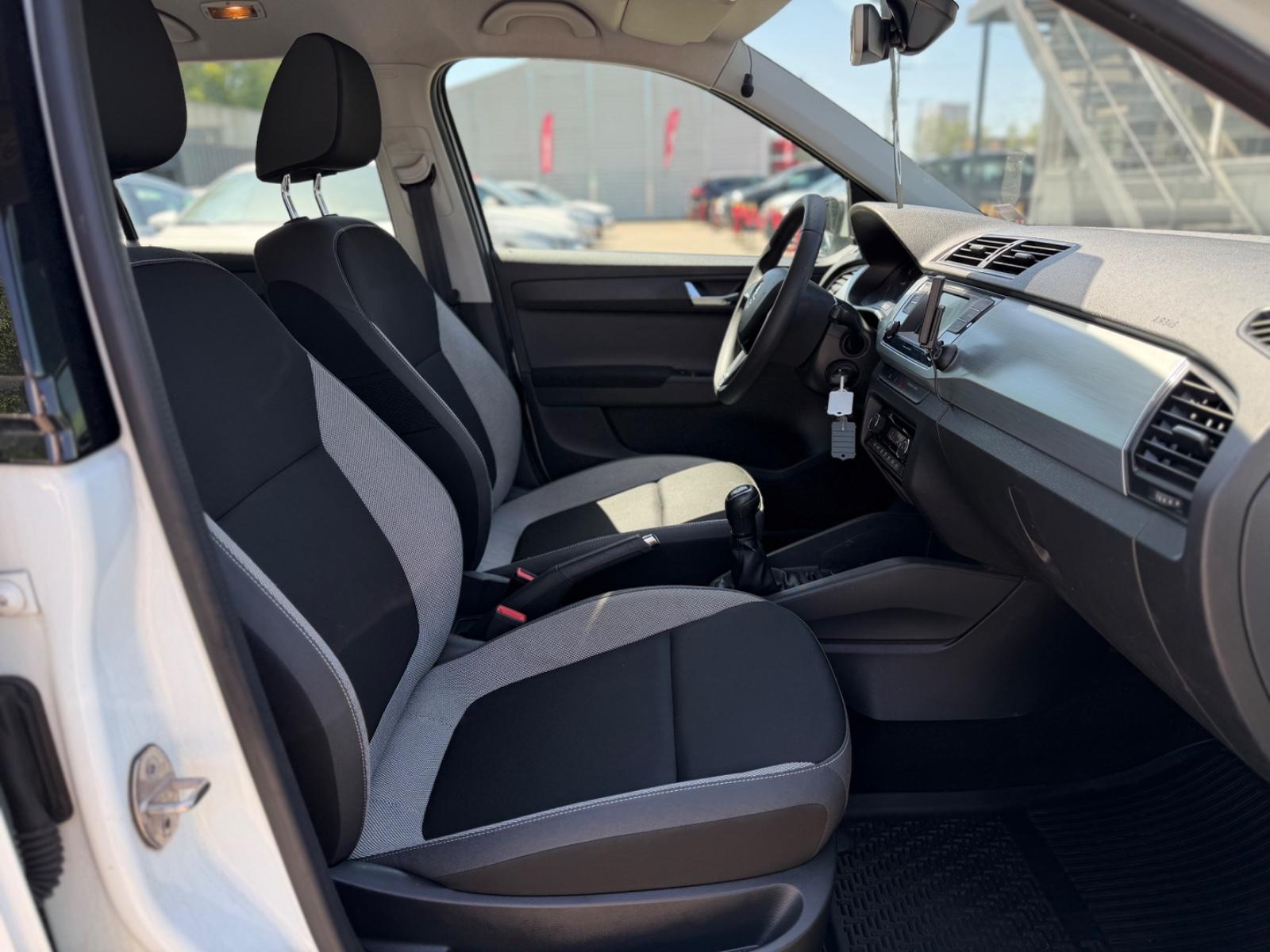 Skoda Fabia 2015 — photo 28