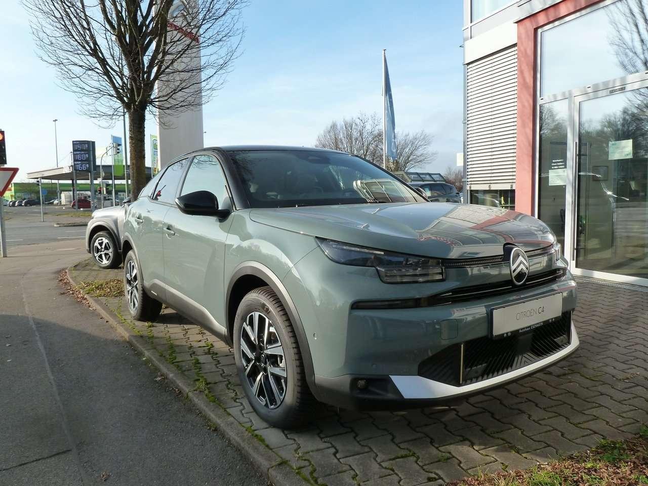 Citroën C4 Benziner 130 Automatik MAX Winter-Paket Ganzj