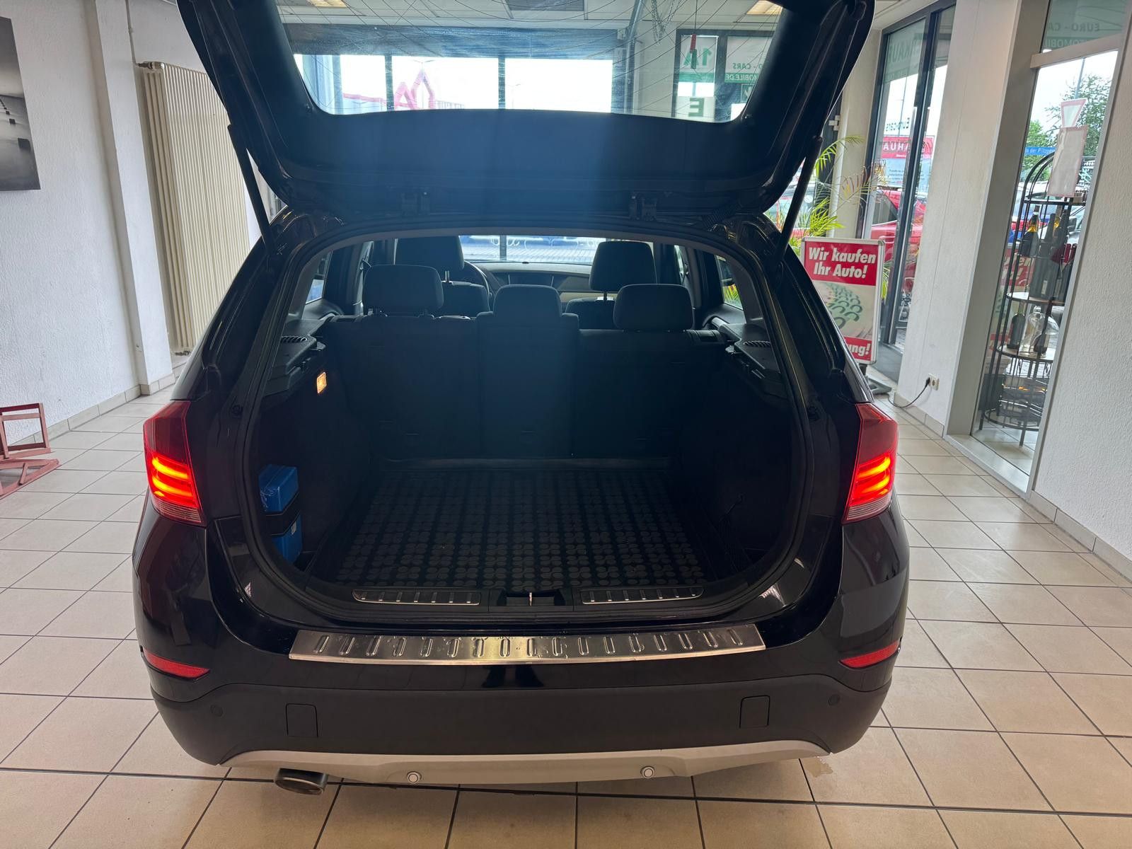 Fahrzeugabbildung BMW X1 18 d xDrive /NAVI/XENON/ALLRAD/GARANTIE
