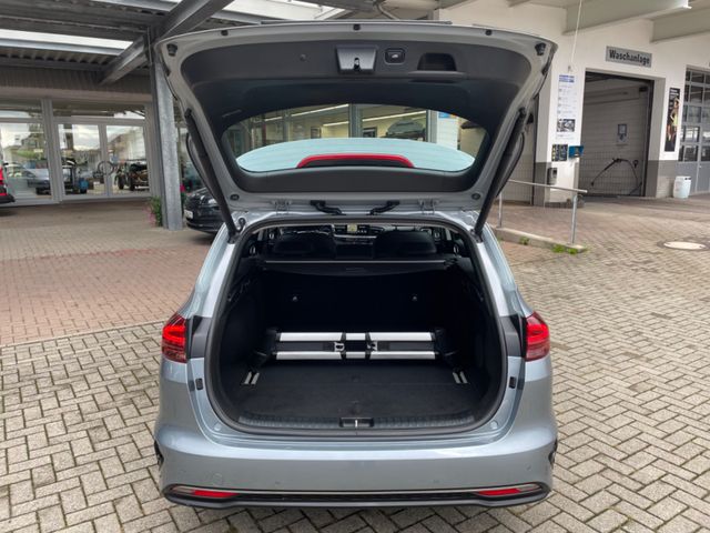 cee'd Sportswagon 1.6CRDi Spirit AHK/JBL/NAV/RFK