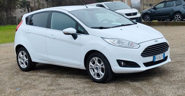 Ford Fiesta 1.4 5 porte Bz.- GPL Black & White E