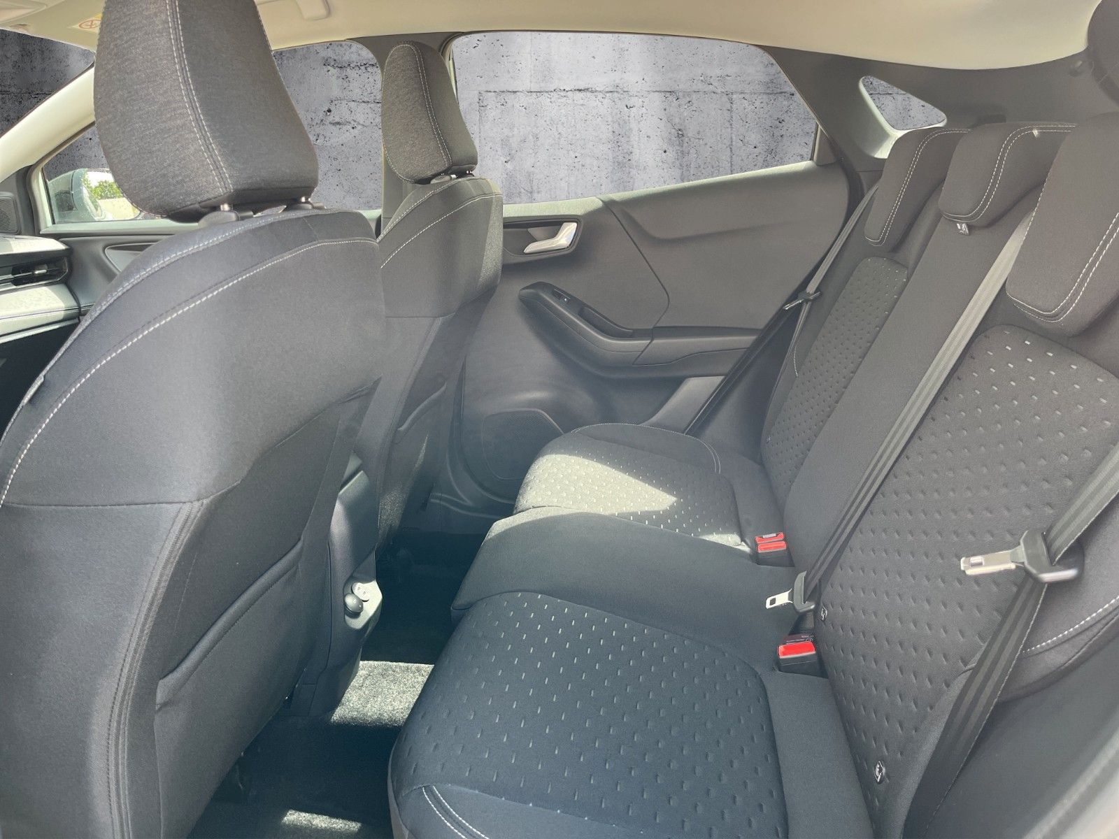 Fahrzeugabbildung Ford Puma Titanium