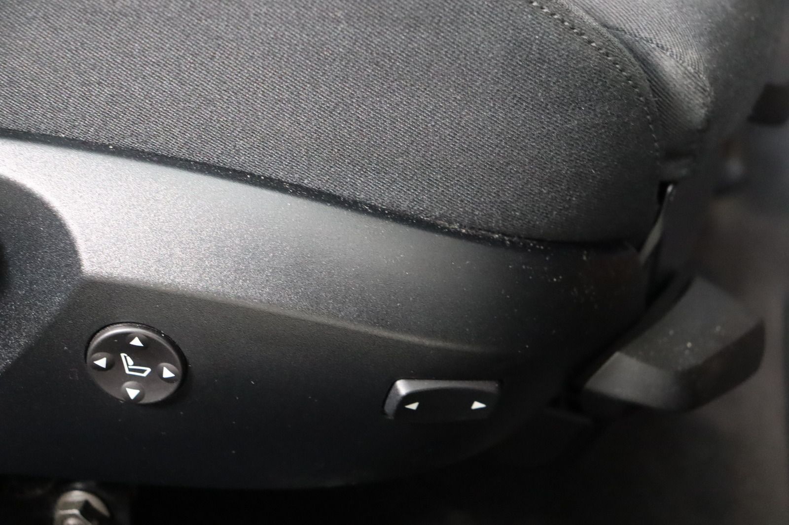 Fahrzeugabbildung BMW X1 18i * X-Line * Xenon * Sitzhzg.
