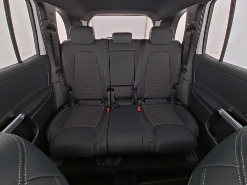 Fahrzeugabbildung Mercedes-Benz EQB 250+ BONUS+DISTRONIC+LENKRADHEIZ+AMBIENTE+