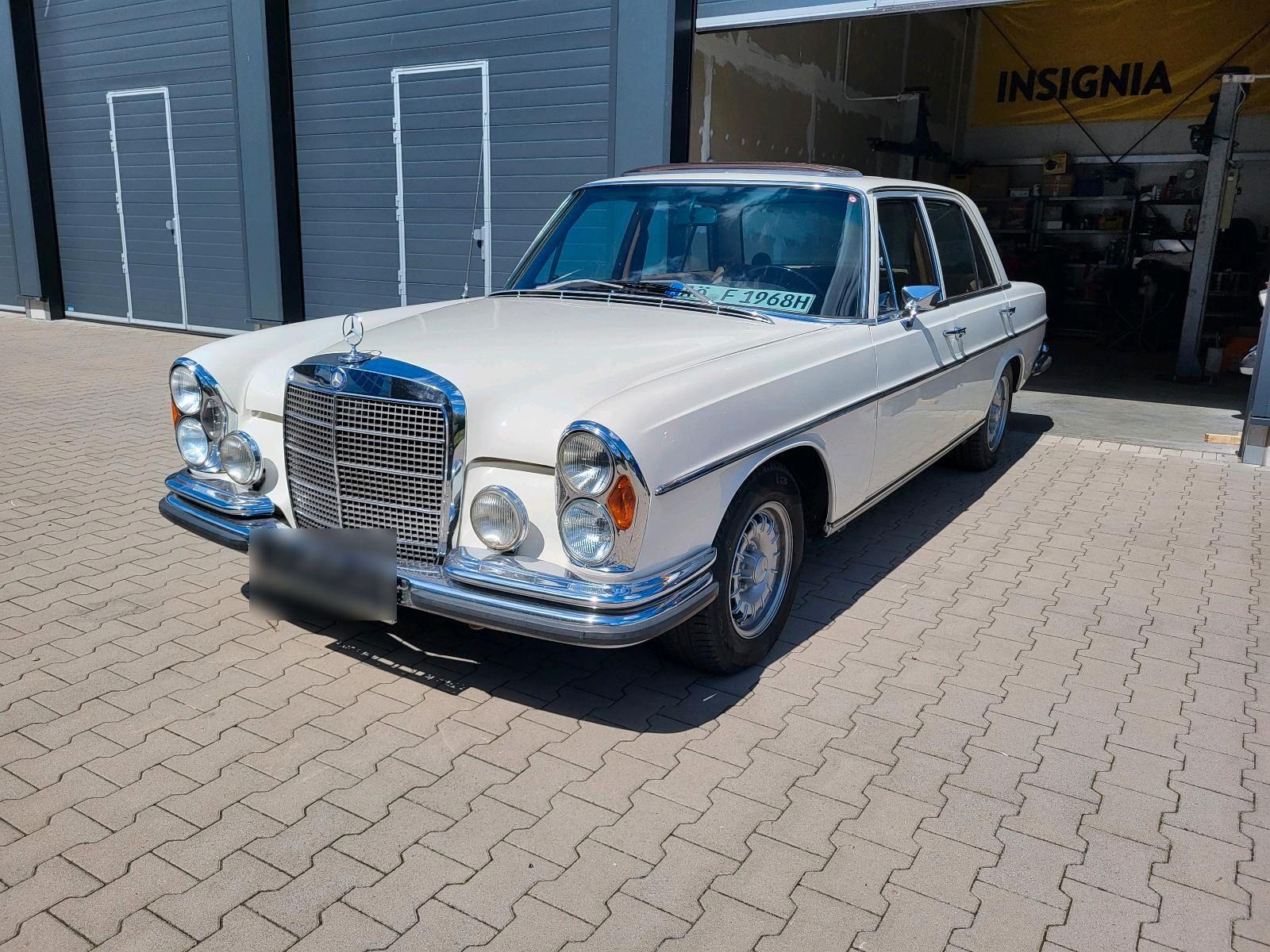Mercedes-Benz 280