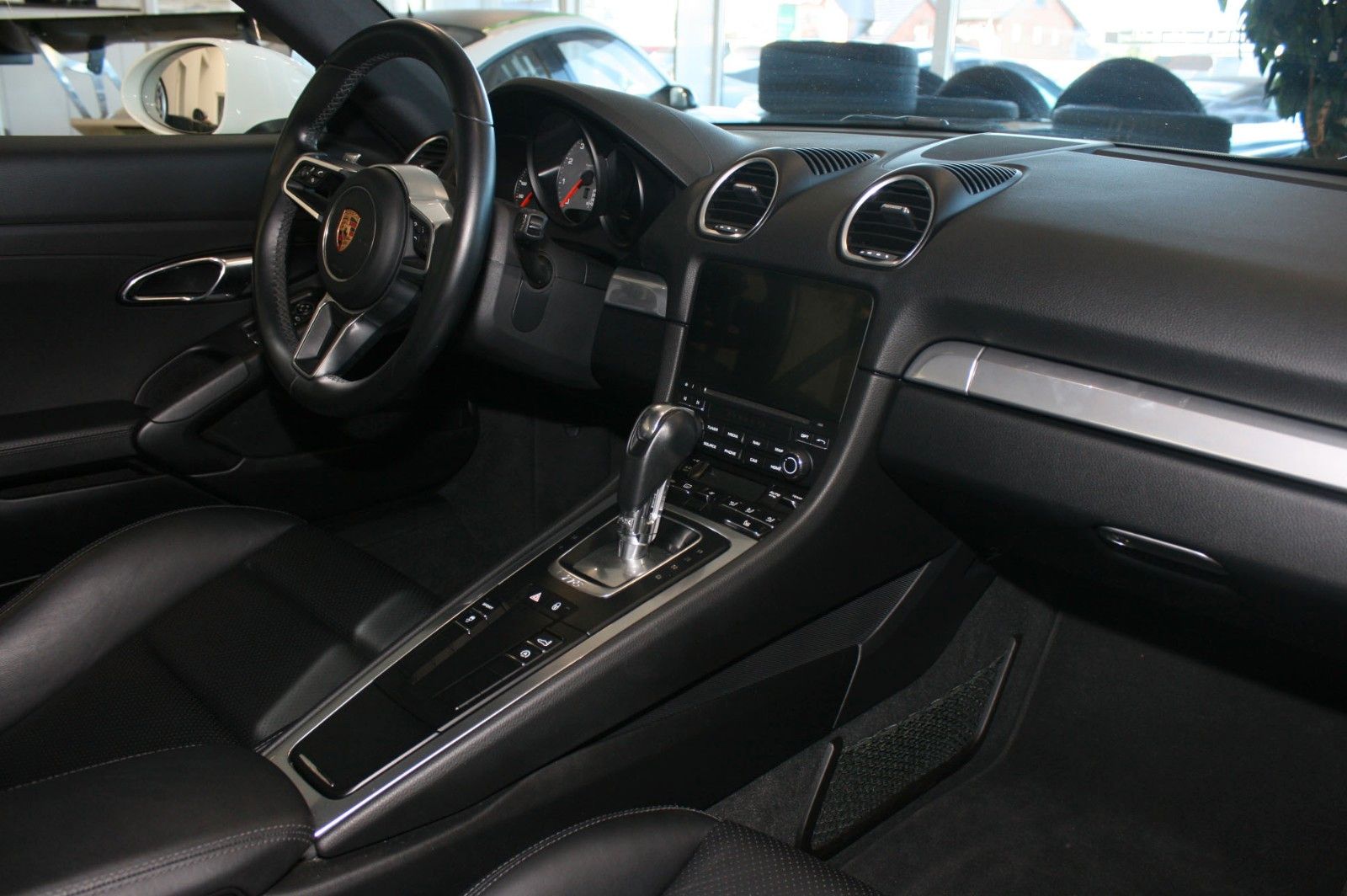 Fahrzeugabbildung Porsche 718 Cayman S PDK PCM-Navi, Xenon, DAB,APPROVED