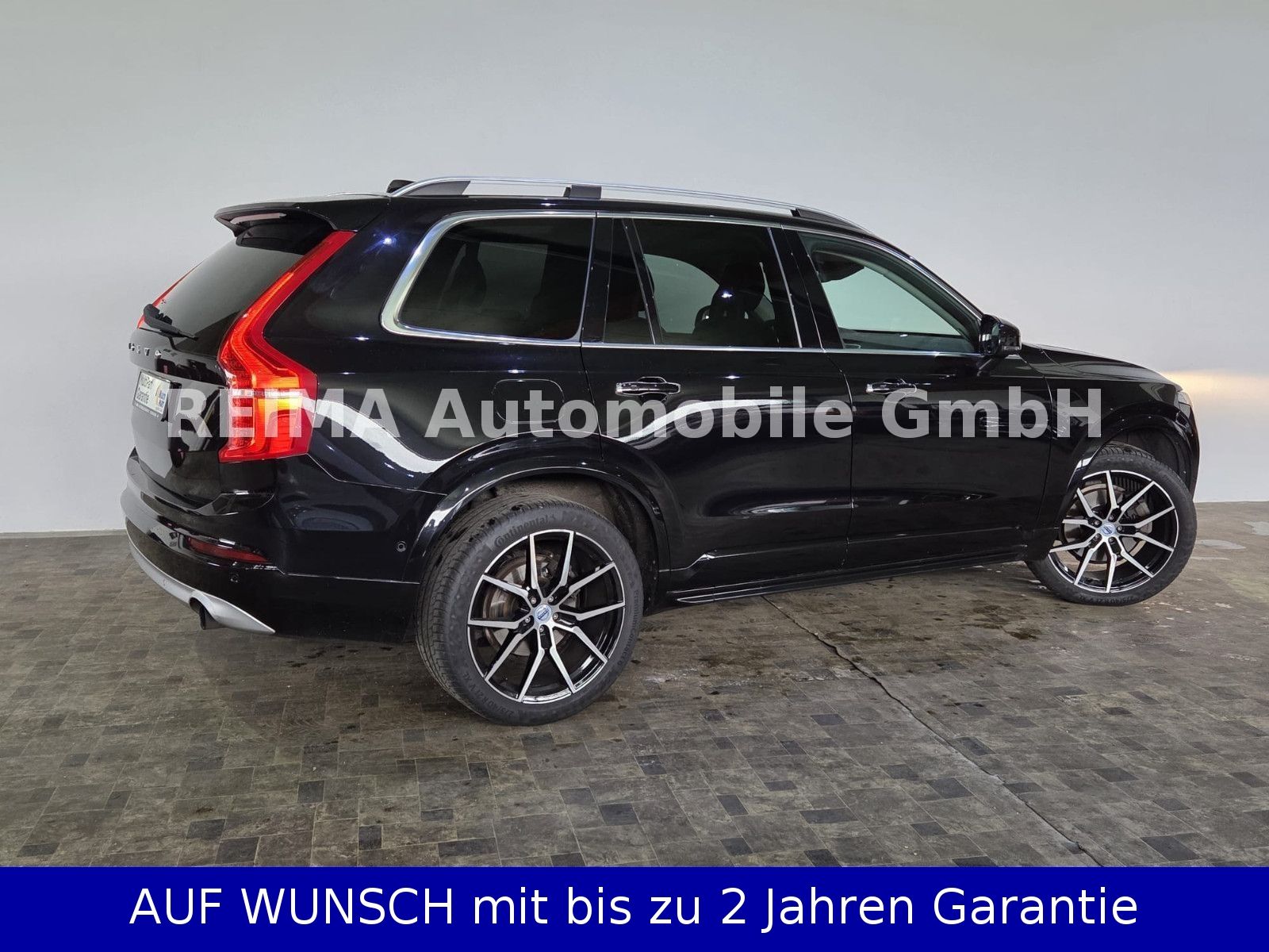 Fahrzeugabbildung Volvo XC 90 2,0 D Momentum AWD, 7 Sitzer, ACC