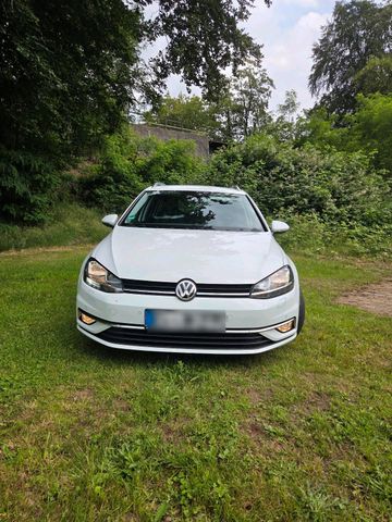 VW Volkswagen Golf 7 Variant - AHK   TÜV neu