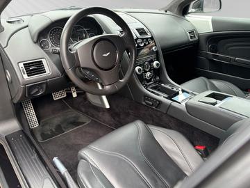 2011 Aston Martin DBS — фото 7