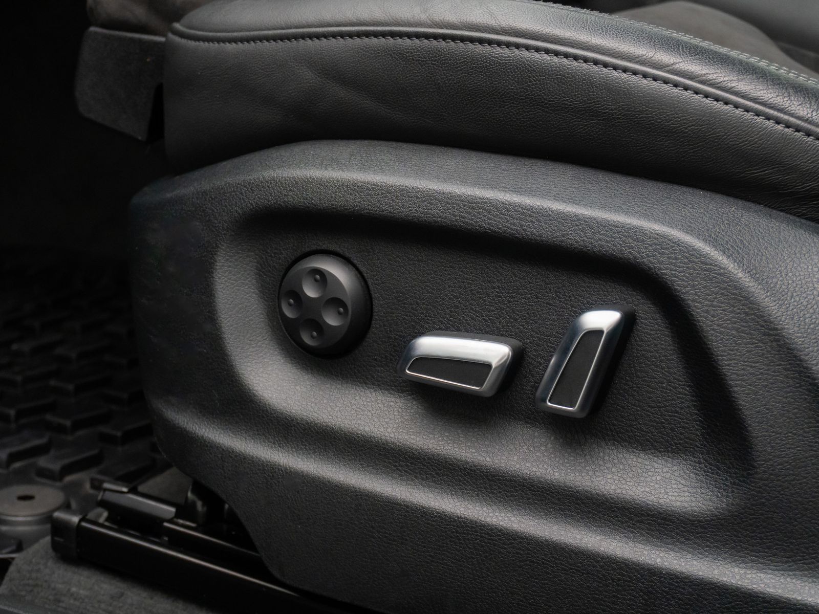 Fahrzeugabbildung Audi SQ5 3.0 TDI quattro Kamera Navi+ Xenon Sport