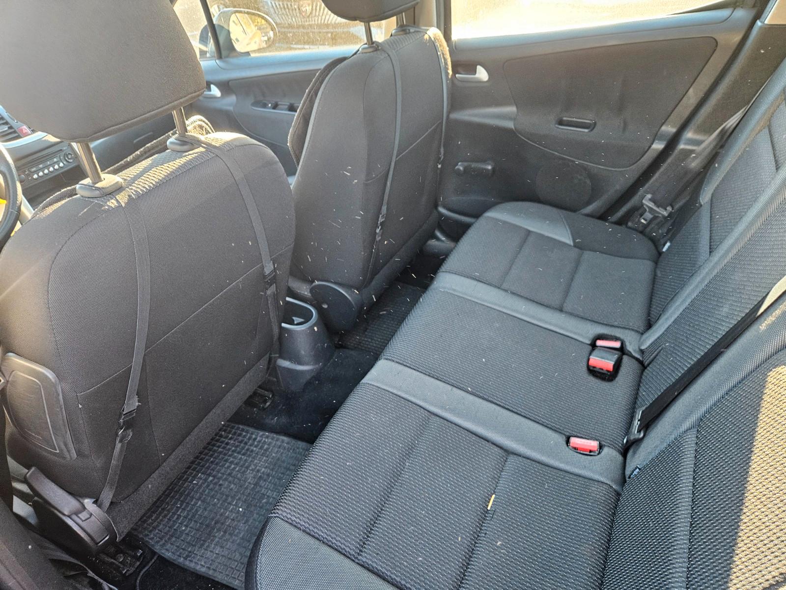 Peugeot 207 2012 — photo 7