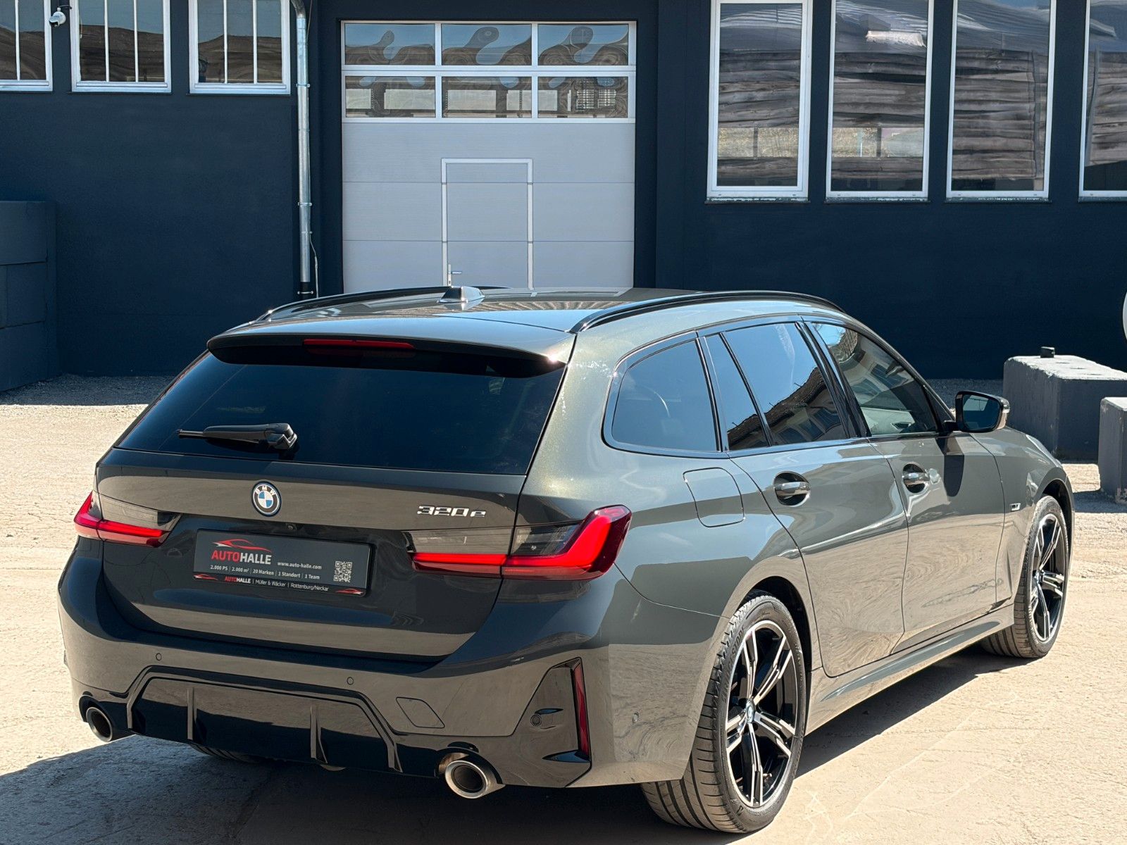 Fahrzeugabbildung BMW 320e Touring M Sport Aero Laser Akustik HUD H&K
