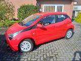 Toyota Aygo (X) 1,0-l-VVT-i x x