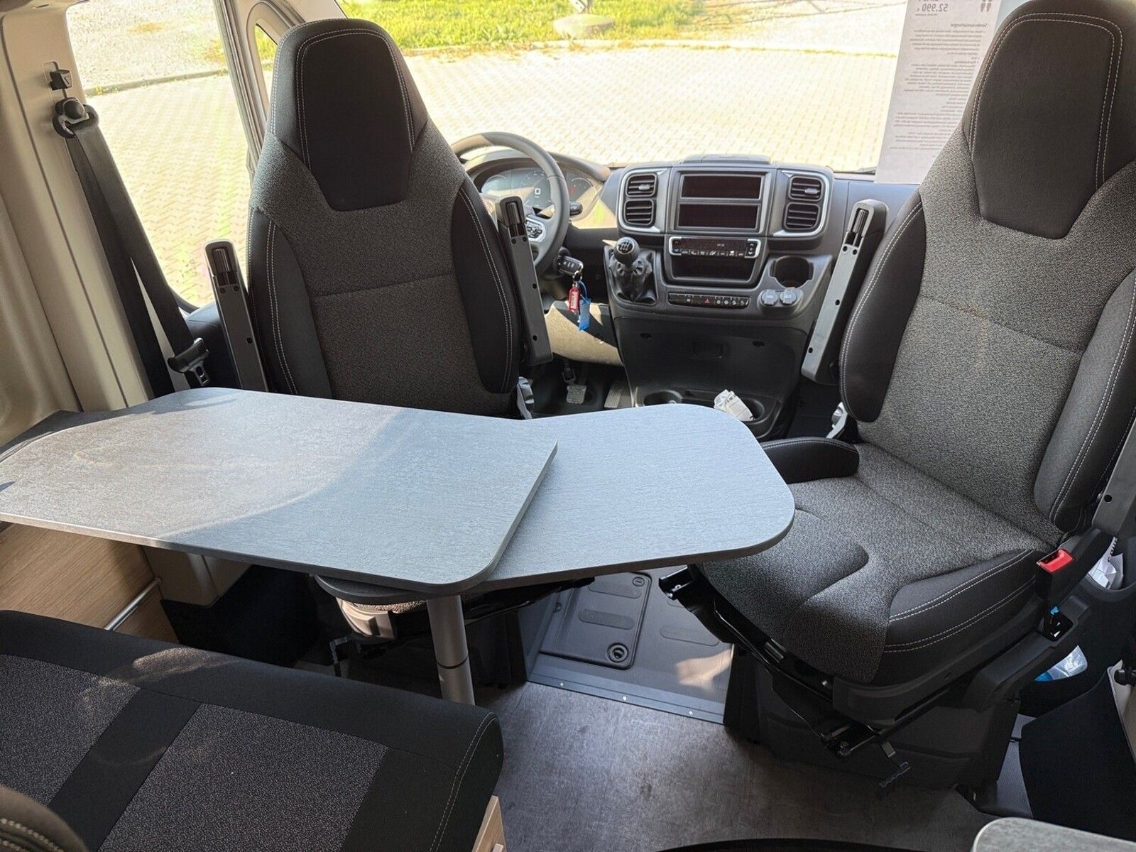 Fahrzeugabbildung Roadcar R 540 Citroen 140 PS Lithium,Markise, Solar