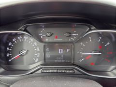 Fahrzeugabbildung Citroën C3 PureTech 110 Autom. Shine Pack NAVI Kamera