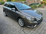 Mercedes-Benz B 180 -