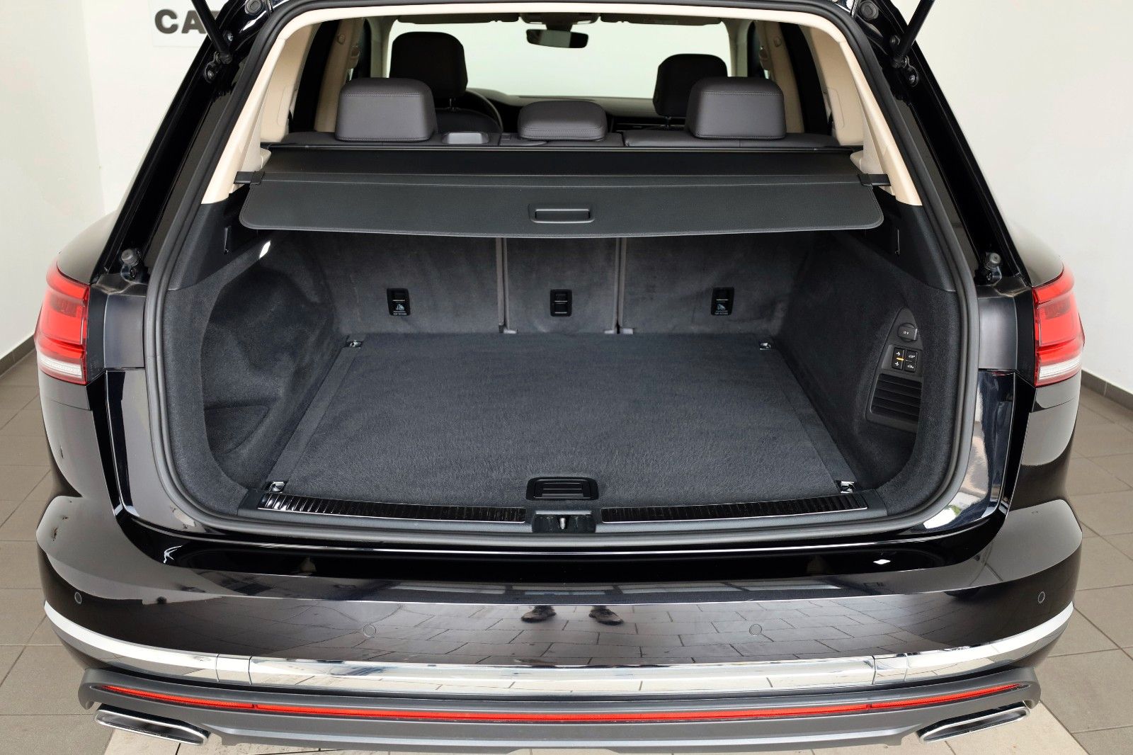 Fahrzeugabbildung Volkswagen Touareg Atmosphere 4M Leder,Navi,LED,Kamera,SH