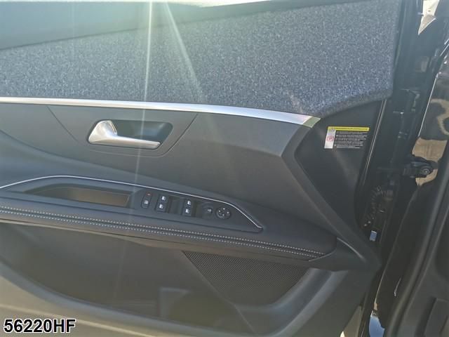 Fahrzeugabbildung Peugeot 3008 1.6 Hybrid 225 (Plug-In), Allure Pack