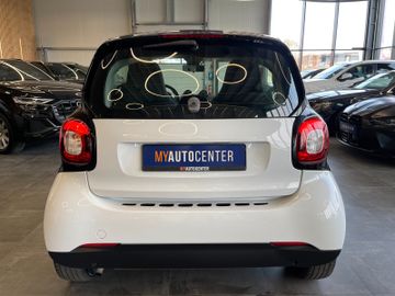 Smart ForTwo coupe 52kW *19%MwSt*MFL*NAVI*SHZ*