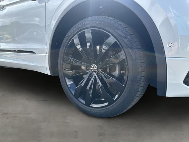 Tiguan 2.0 TDI DSG R-LINE ALLRAD STNDHZ+PANO+AHK