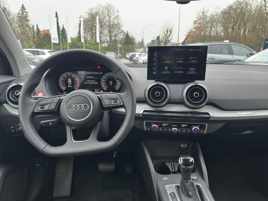 Fahrzeugabbildung Audi Q2 S line 35 TFSI S tronic, Infotainment Plus