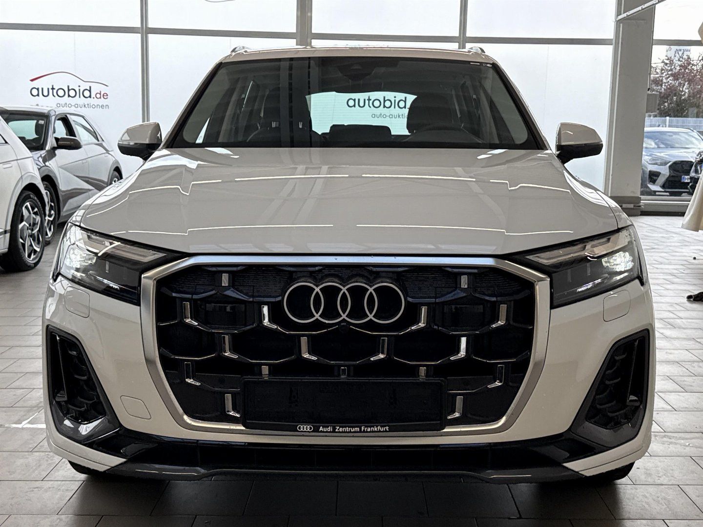 Audi Q7 - 1