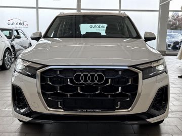 Audi Q7 - 1