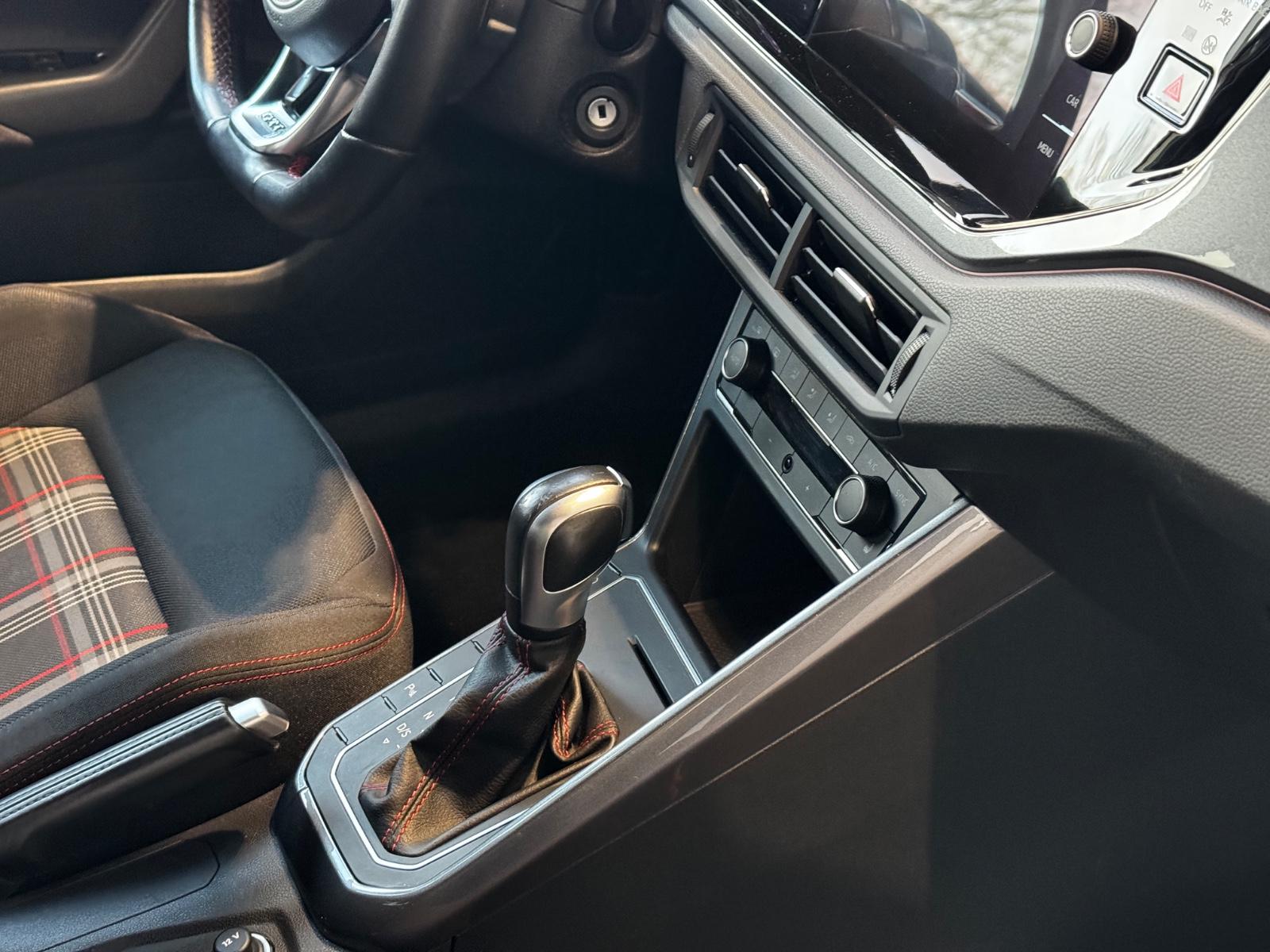 Volkswagen Polo VI GTI  2.0"LED/Sitzhzg./Scheckheft/Navi"