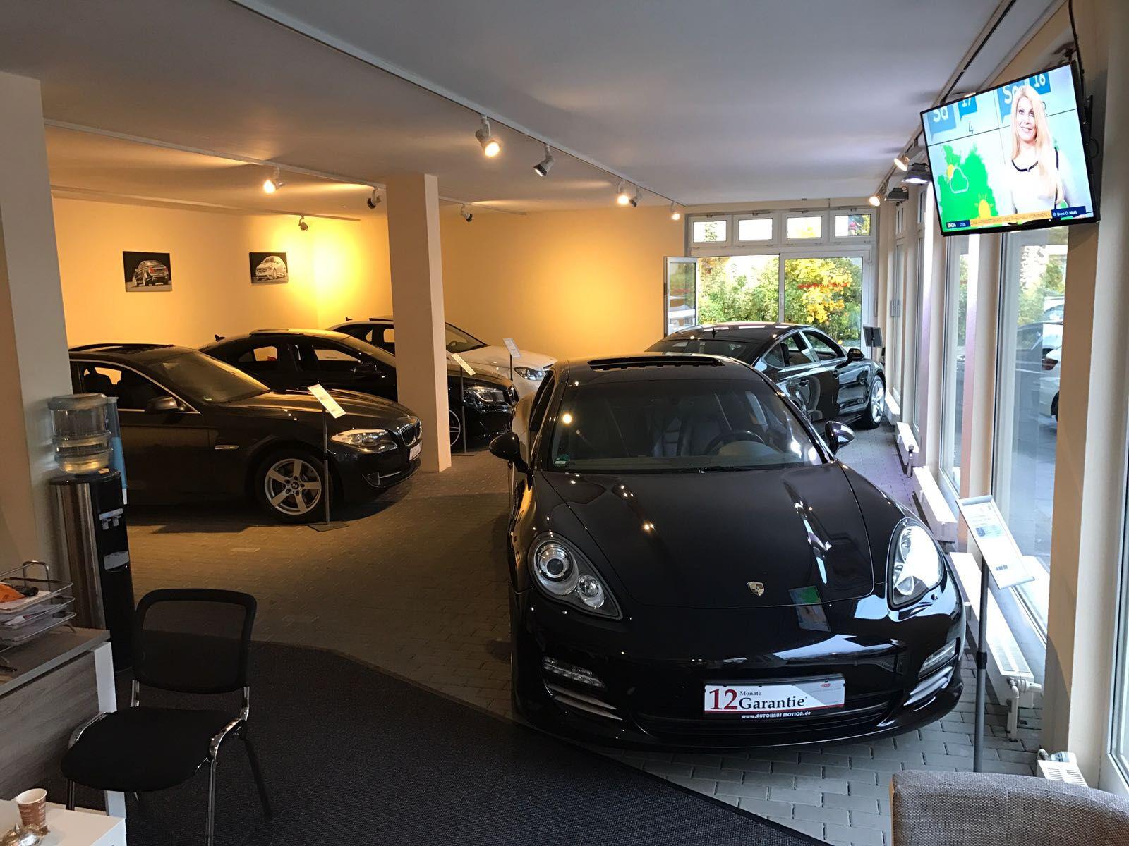 showroom-image-bottom