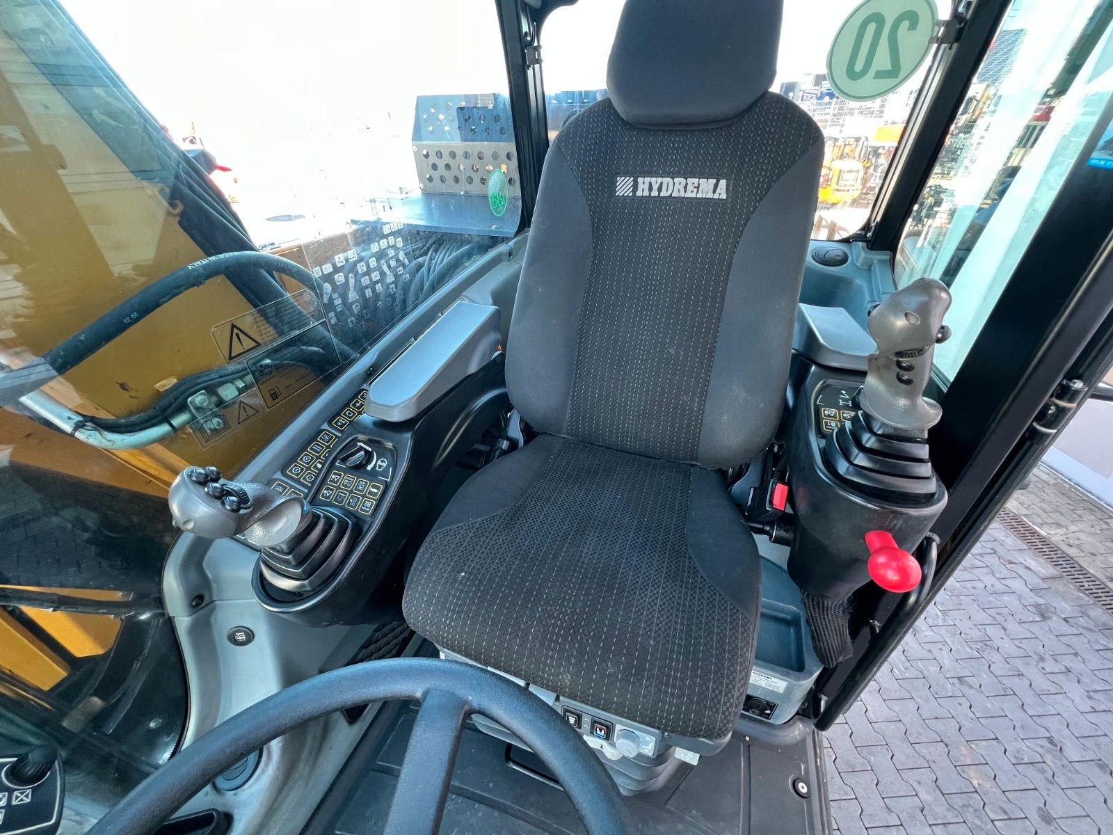 Fahrzeugabbildung Hydrema MX14G / OilQuick OQ65 / 4x Löffel / 1.655h /2022