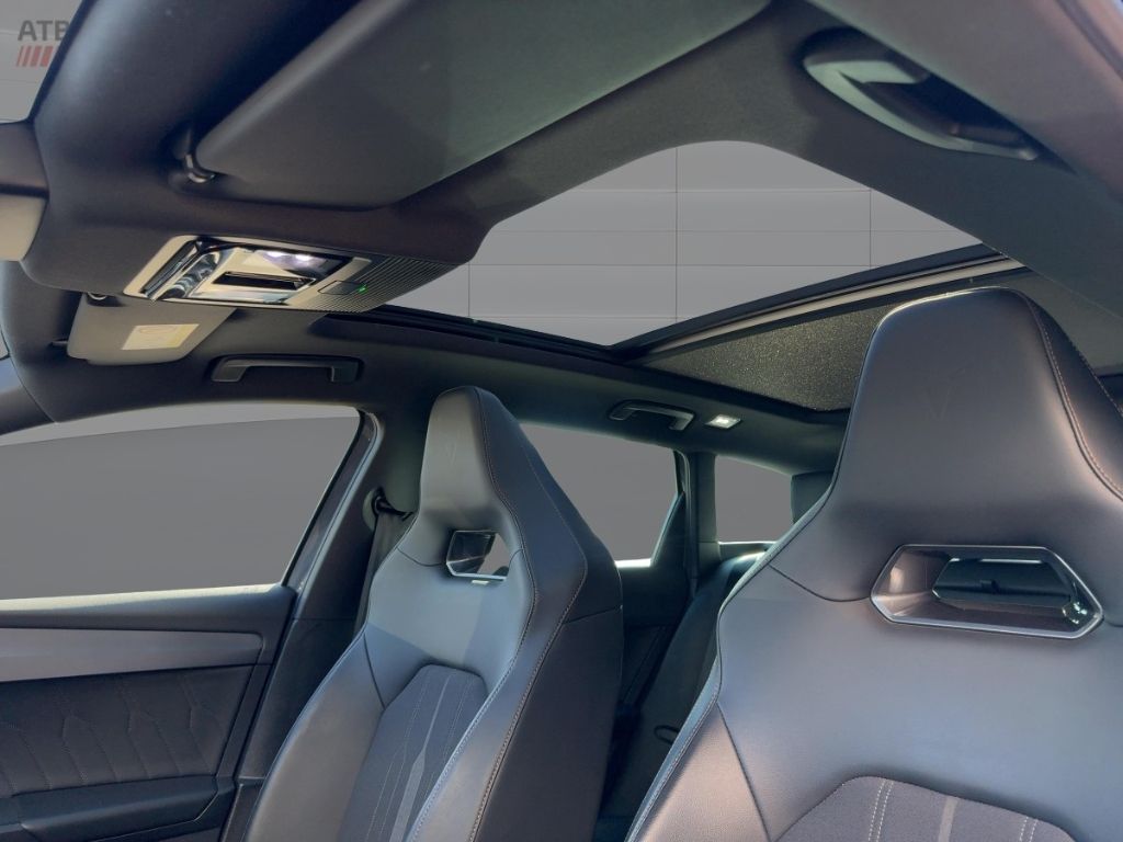 Fahrzeugabbildung CUPRA Leon VZ e-Hybrid, Allwetter, Panoramadach, Navi,