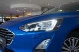 Ford Focus TURNIER 1.0 TITANIUM NAVI/LED/SH/SPORT/AHK - Ford Focus: Kombi, Sport
