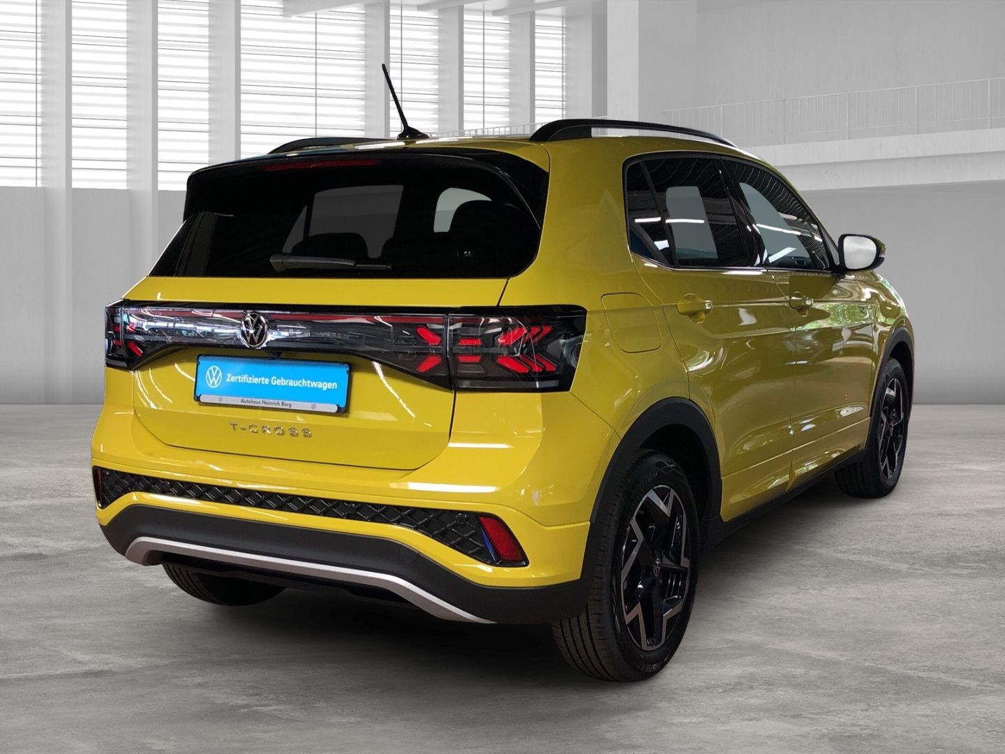 Fahrzeugabbildung Volkswagen T-Cross R-Line 1.0 TSI DSG Sportpaket Navi LED B