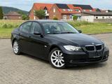 BMW 320i Automatik/Navi/Scheckheft/AHK - BMW 320 aus 2006: 320i