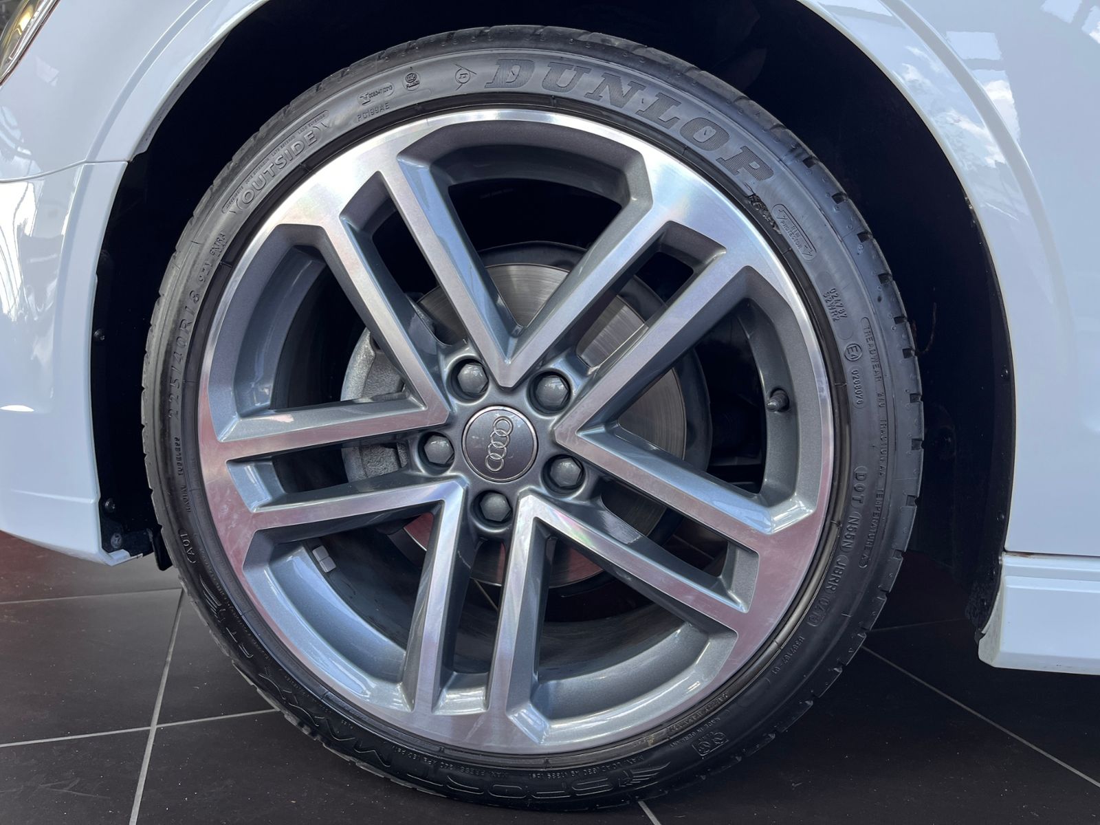 Fahrzeugabbildung Audi A3 Cabriolet 35 TFSI S line sport LED NAV PDC