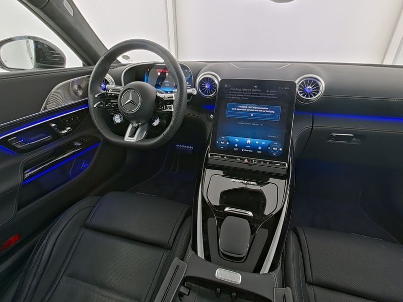 Fahrzeugabbildung Mercedes-Benz GT55 AMG Prem AERO Keramik DISTRO Pef.Sitz MAGNO