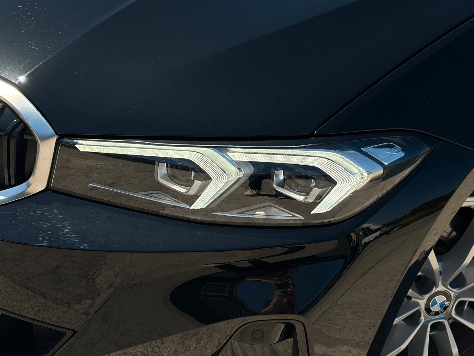 Fahrzeugabbildung BMW 318i Touring CockPit+ Alarm 3Z-Klima Kamera SHZ