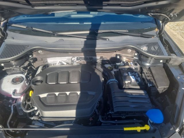 Fahrzeugabbildung SKODA Karoq 2.0 TSI DSG 4x4 Sportline NAVI AHK CLIMA