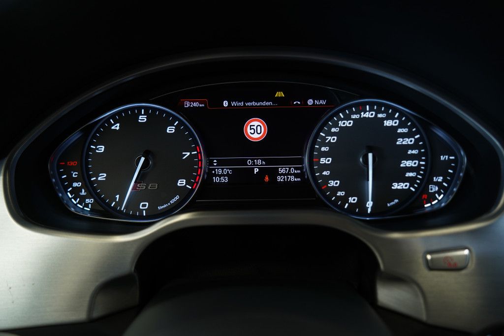 Audi S8