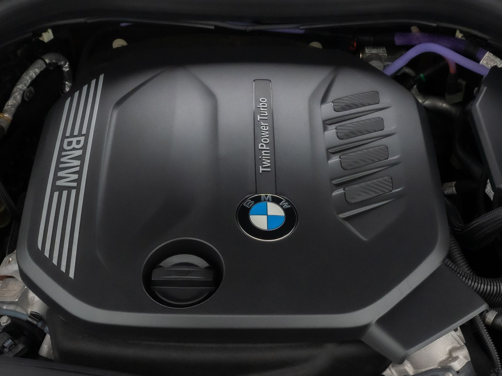 Fahrzeugabbildung BMW 520d Sport Kamera DAB Alarm Leder Panorama H/K