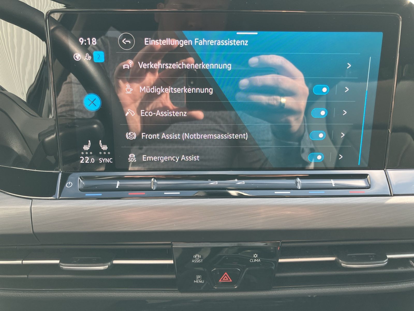 Fahrzeugabbildung Volkswagen Golf VIII Variant TDI Style DSG LEDplus Navi AID