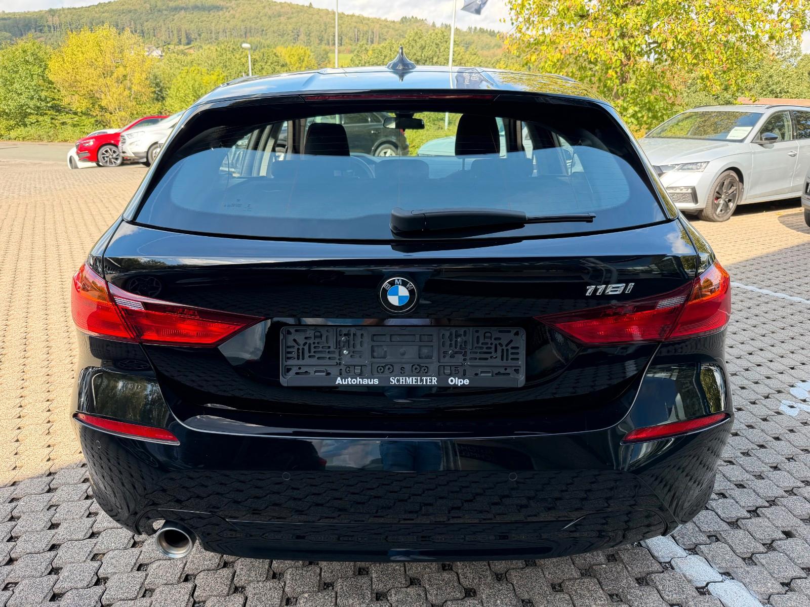 BMW 118 1 Limousine 118 i Advantage