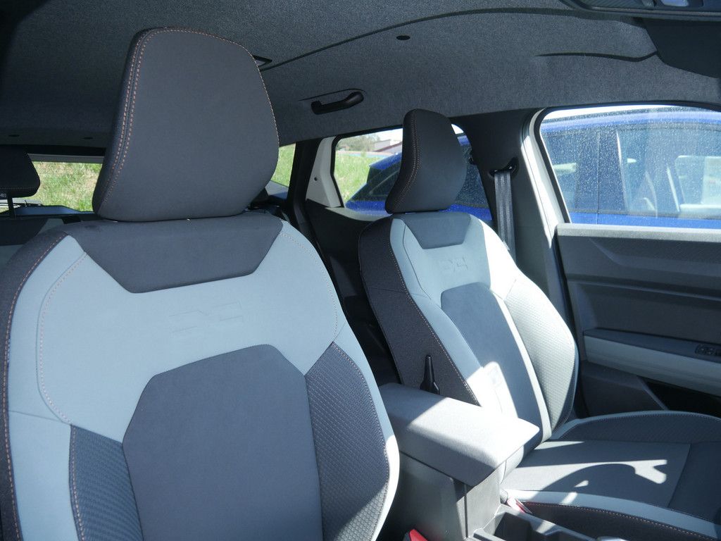 Fahrzeugabbildung Dacia Duster Extreme TCe 130 2WD NEUES MODELL