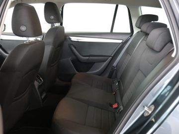 Skoda Octavia COMBI EDITION XENON PDC ANHÄNGERKUPPLUNG