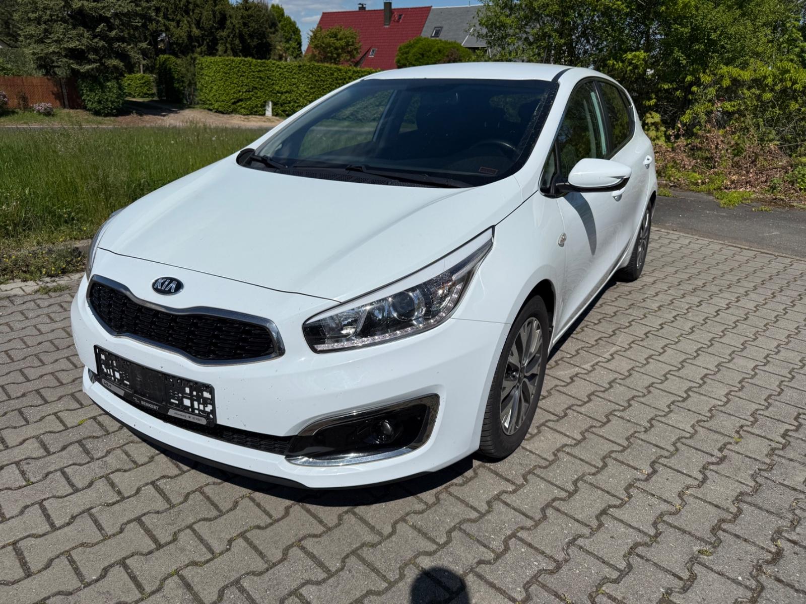 Kia Ceed 1.6CRDi Dream Team Premium+ Navi/Kamera/SHZ
