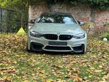 BMW M4 Coupé M4 - BMW M4: Coupe