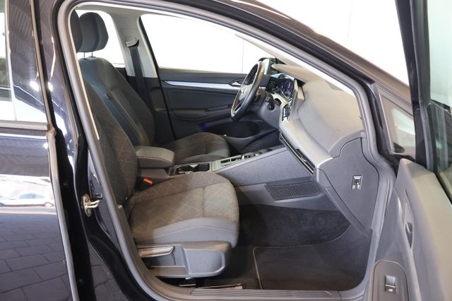 Volkswagen Golf VIII 2.0 TDI Life AID+ACC+LED+CARPLAY+ALU