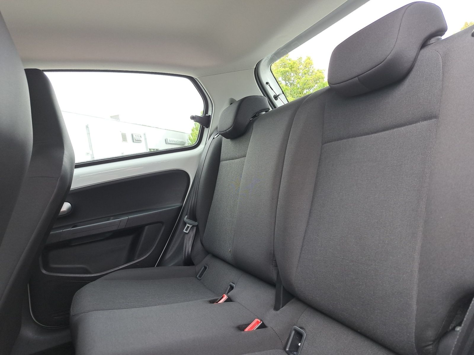 Volkswagen up! - Bild 14
