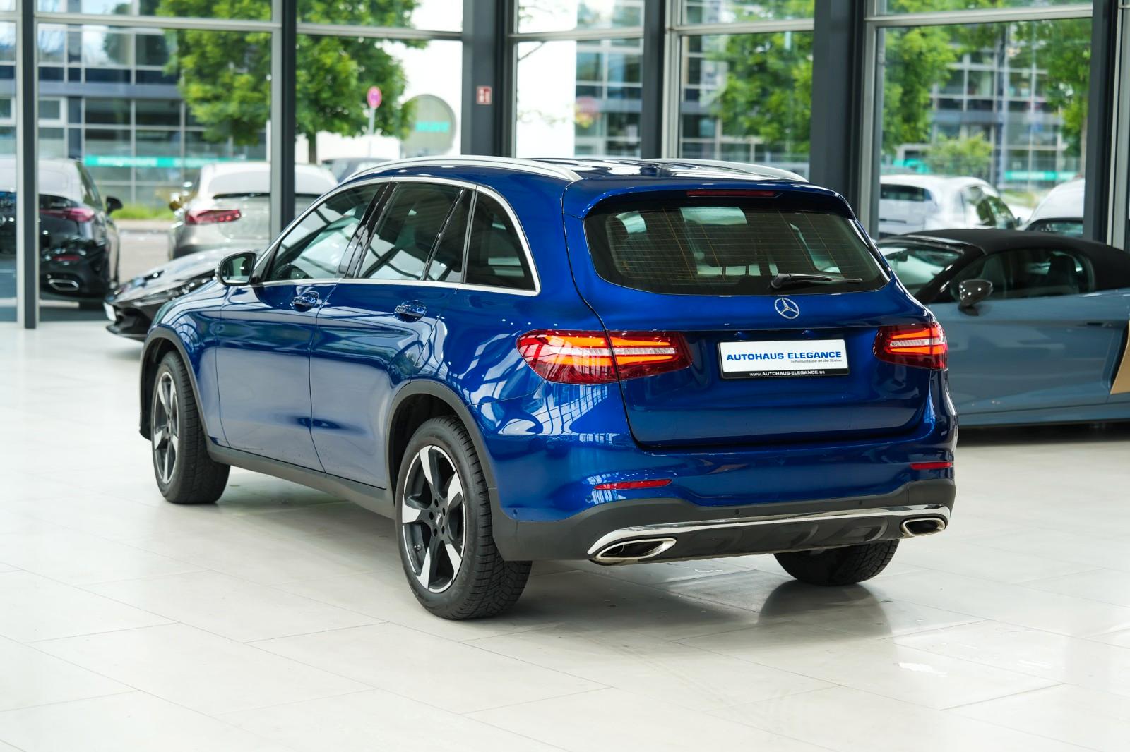 Mercedes-Benz GLC 300 4M*AMG-LINE*LEDER*LED*KAMERA*1.HAND